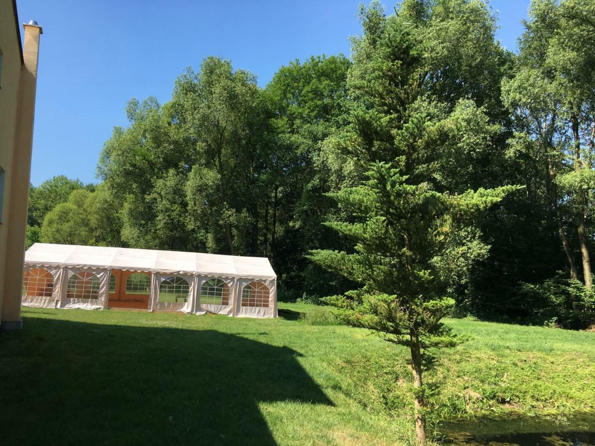 Czarkowice Mlyn Farm stay *